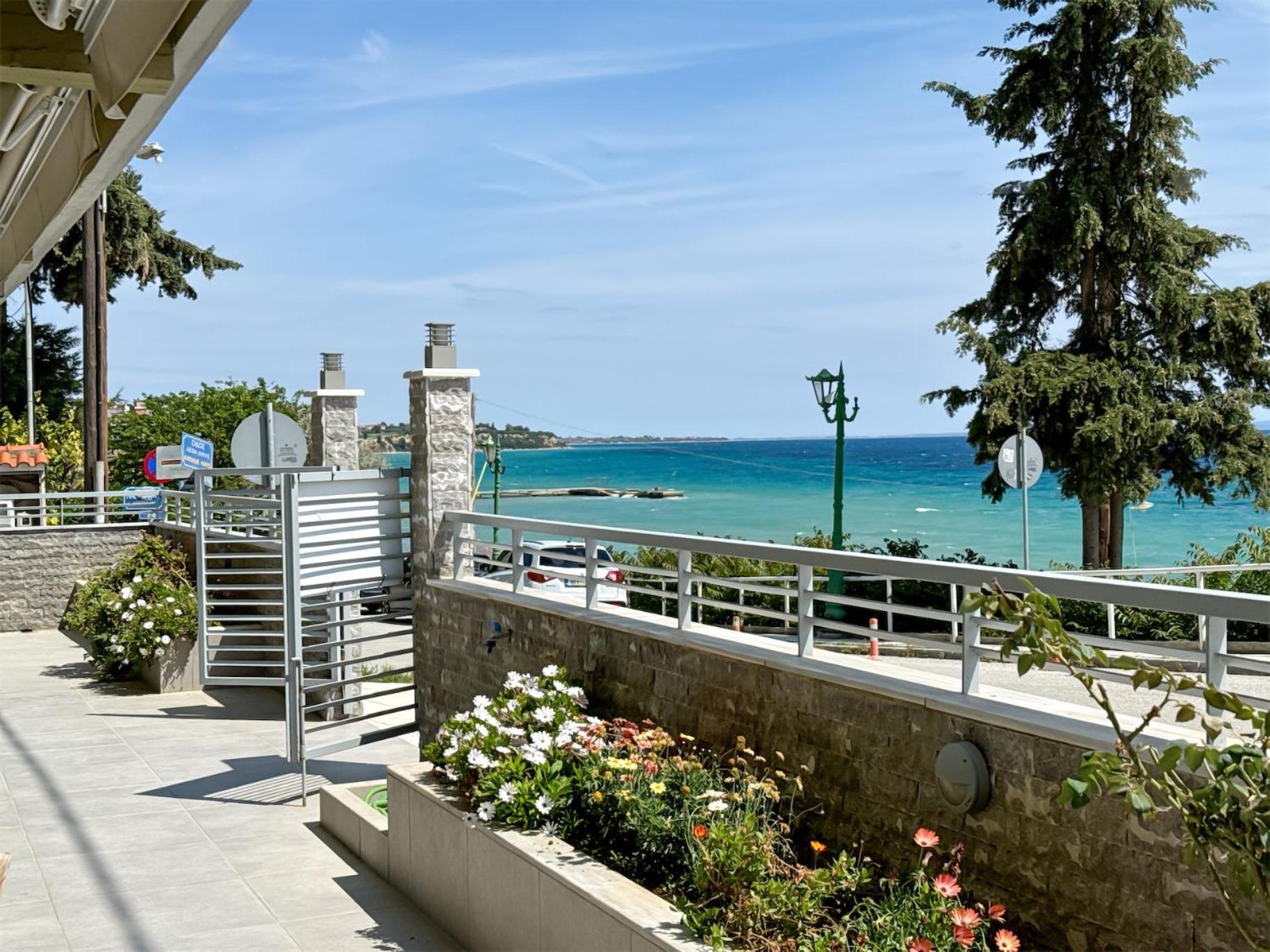 Blue Horizon 6 Apartment Nea Kallikrateia Екстериор снимка