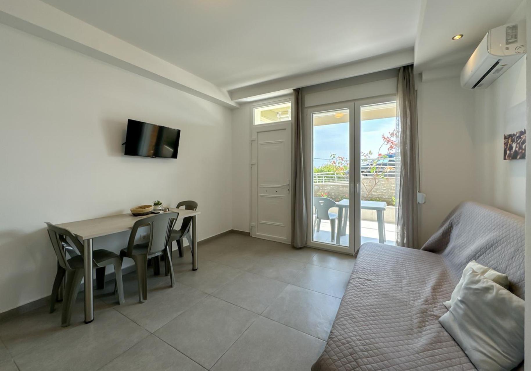Blue Horizon 6 Apartment Nea Kallikrateia Екстериор снимка