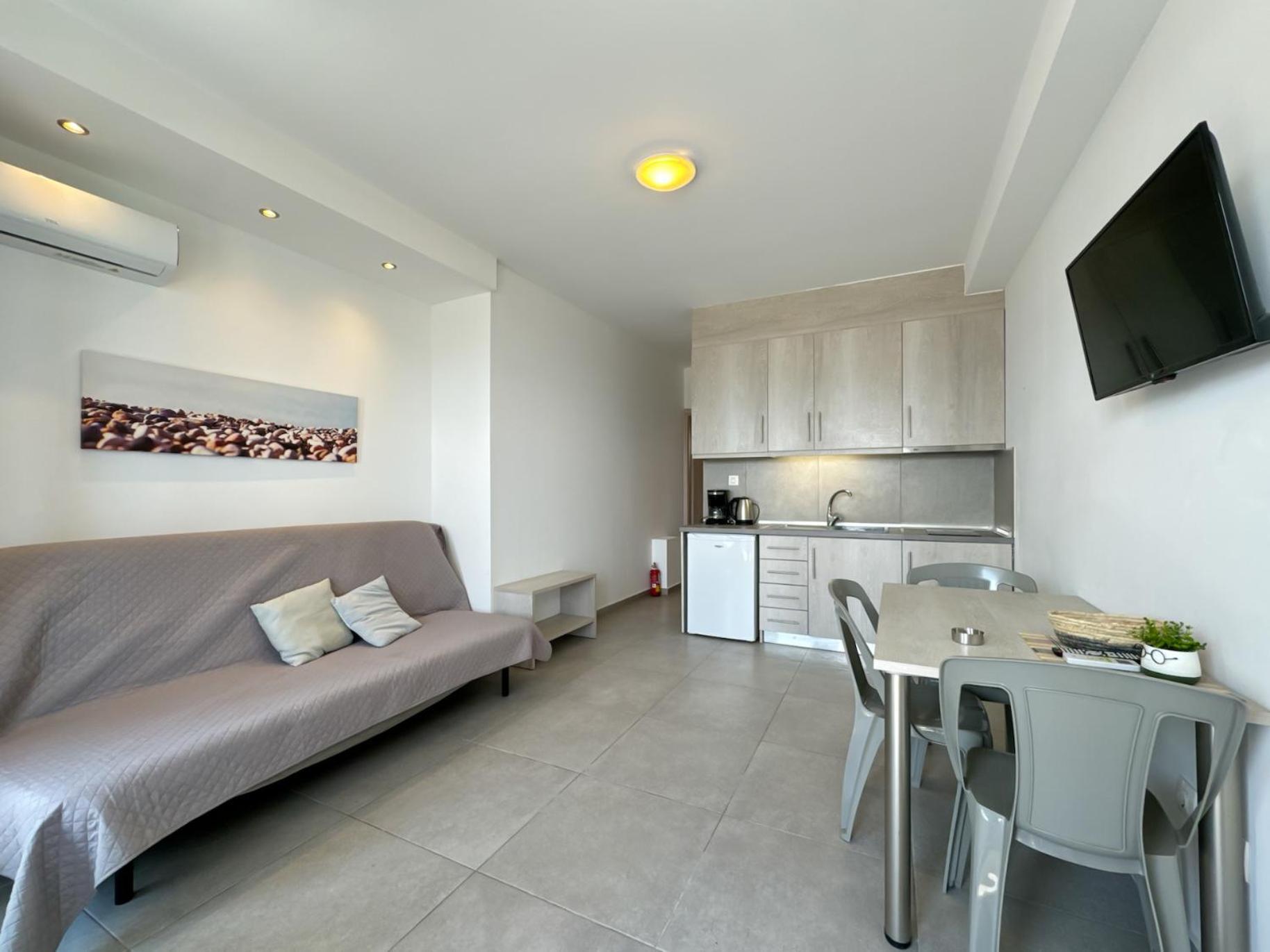 Blue Horizon 6 Apartment Nea Kallikrateia Екстериор снимка